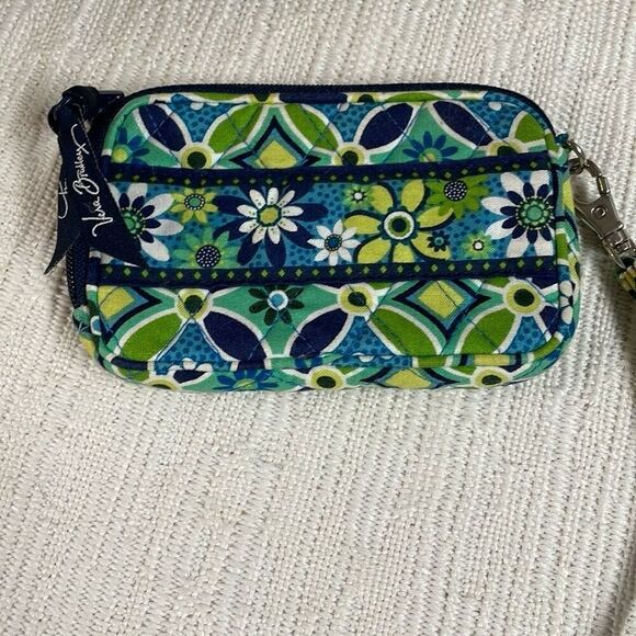 VERA BRADLEY Floral Wristlet Quilted Blue Green Coin Card Purse 3 1/2” x 5” - Picture 3 of 9